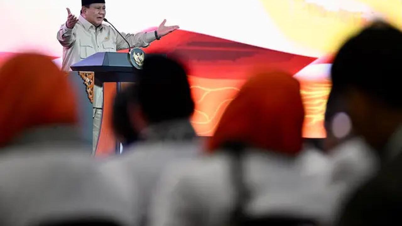 Minggu Sore, Prabowo Ajak Rapat Menteri Bahas SDM Harus Sejalan dengan Kebutuhan Industri