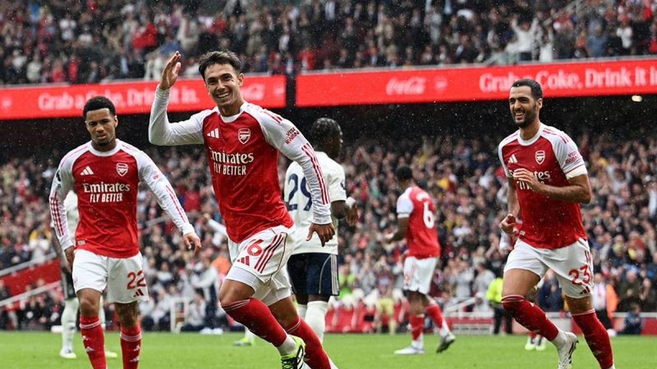 Martin Zubimendi Cetak Dua Gol Sulit, Bawa Arsenal Puncaki Liga Inggris: Debut Impresif di Emirates