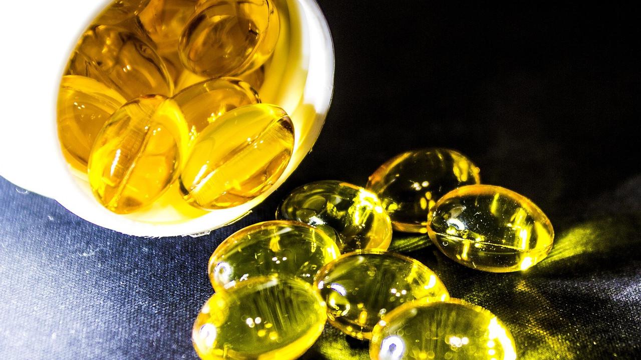 ilustrasi suplemen vitamin ikan omega 3
