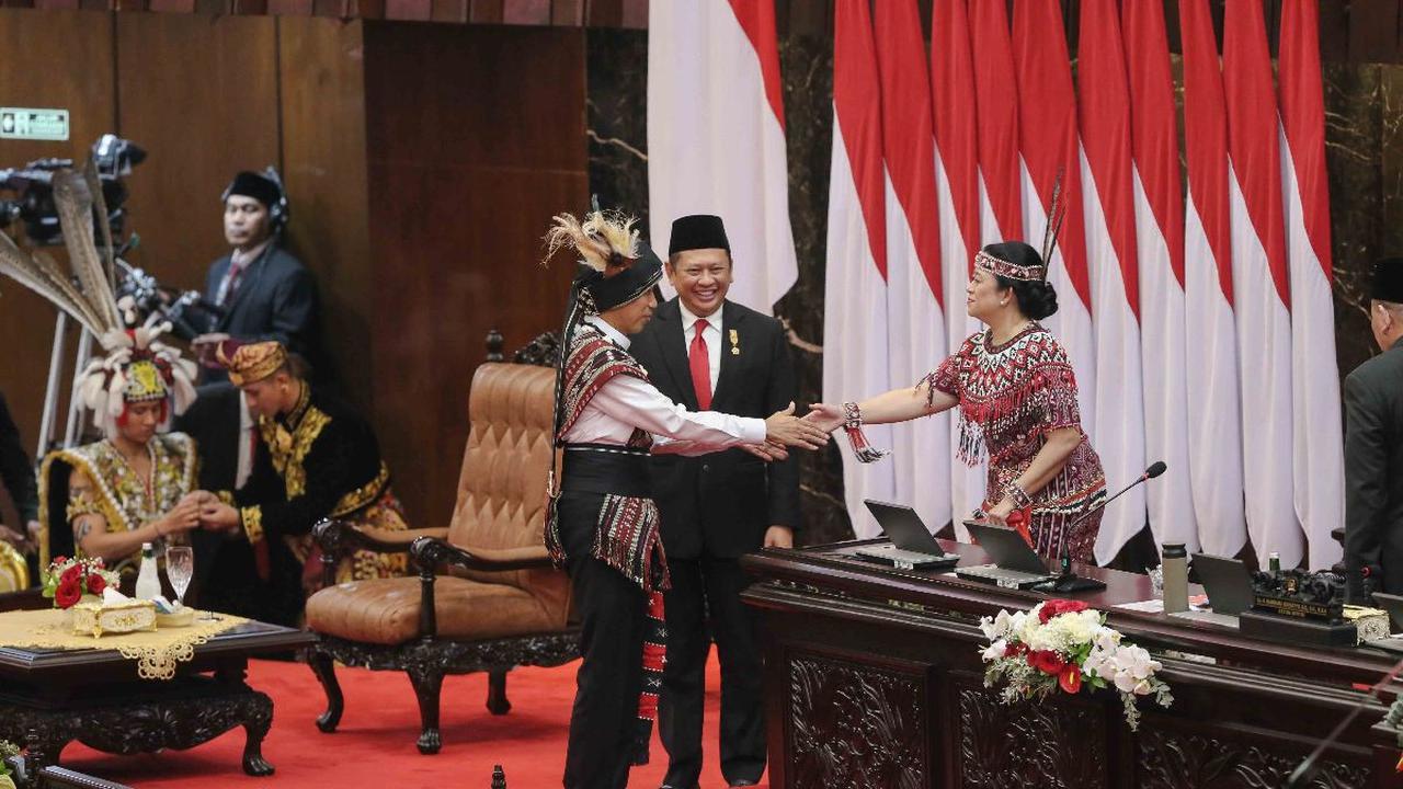 Jokowi Curhat Disebut Plonga-plongo hingga Firaun
