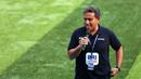 <p>Pelatih Timnas Indonesia U-16, Bima Sakti memberikan sambutan&nbsp;saat&nbsp;kegiatan BRImo Future Garuda di Lapangan BRILiaN Stadium, Jalan Fatmawati Raya, Jakarta, Selasa (30/05/2023). (Bola.com/Bagaskara Lazuardi)</p>