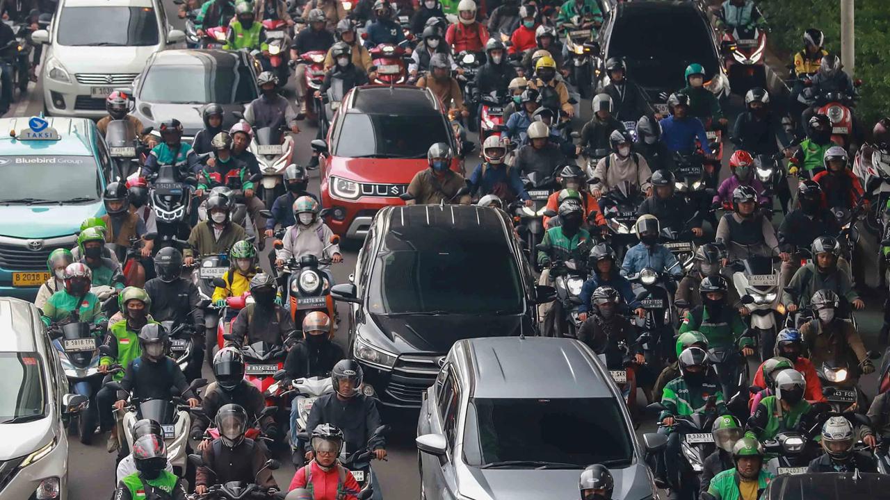 FOTO: Jakarta Kembali Macet di Hari Pertama Kerja dan Sekolah 2026