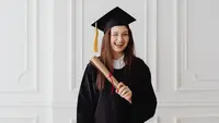 Ilustrasi lulus, wisuda. (Photo by Karolina Grabowska from Pexels)