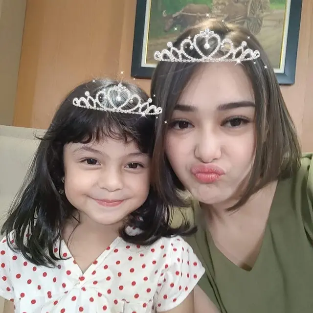 Jadi Ibu dan Anak di Sinetron, Ini 7 Kebersamaan Amanda Manopo dan Fara Shakila
