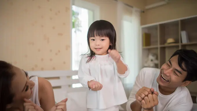 Belajar Empati Sejak Dini Lewat Positive Chain Story, Aktivitas Seru yang Penuh Makna untuk Anak [Dok/freepik.com]