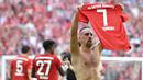 Franck Ribery. Gelandang asal Prancis ini memperkuat Bayern Munchen selama 12 musim mulai 2007/2008 hingga 2018/2019. Gol terakhirnya dicetak di usia 36 tahun 1 bulan dan 11 hari saat melawan Eintracht Frankfurt di ajang Liga Jerman (18/5/2019). (AFP/John MacDougall)