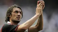 2. Paulo Maldini, ​bek legendaris AC Milan ini sempat dimeja hijaukan akibat diduga tidak taat pajak pada tahun 2011. (AFP/Filippo Monteforte)