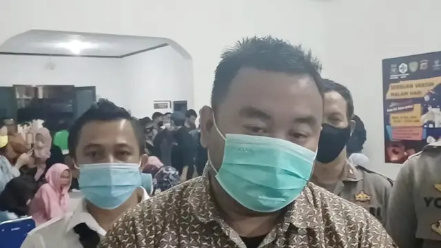 Anggota DPRD Garut Yudha Puja Turnawan mengatakan, serbuan vaksinasi massal bagi masyarakat pada malam hari penting, untuk mengejar target herd immunity masyarakat Garut.