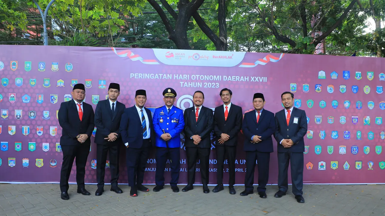 Kepala dan Sekretaris Bapenda Hadiri Peringatan Hari OTDA XXVII