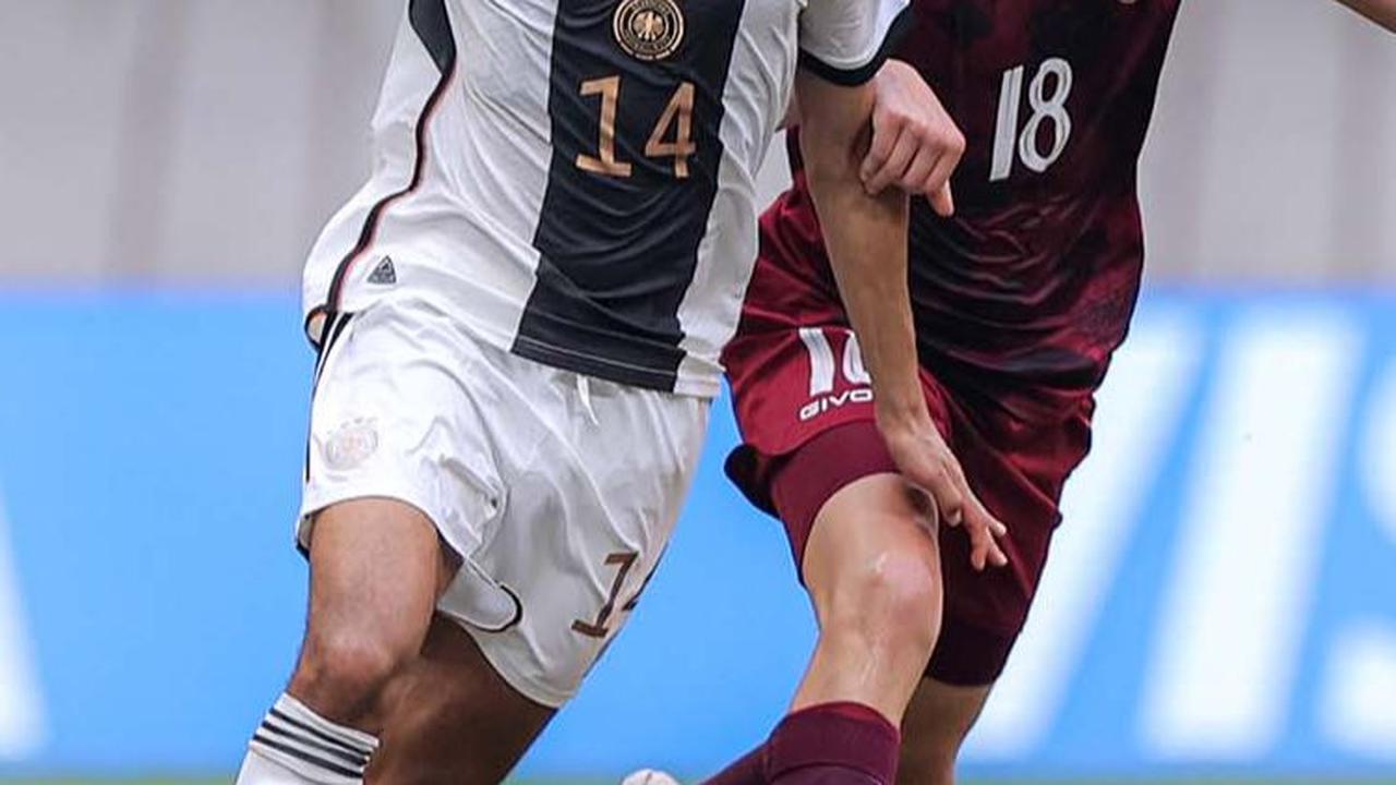 Jerman tampil dominan dalam pertandingan ini. Namun, Venezuela tak mau berdiam diri dan sesekali bisa memberikan perlawanan lewat serangan balik.<br>