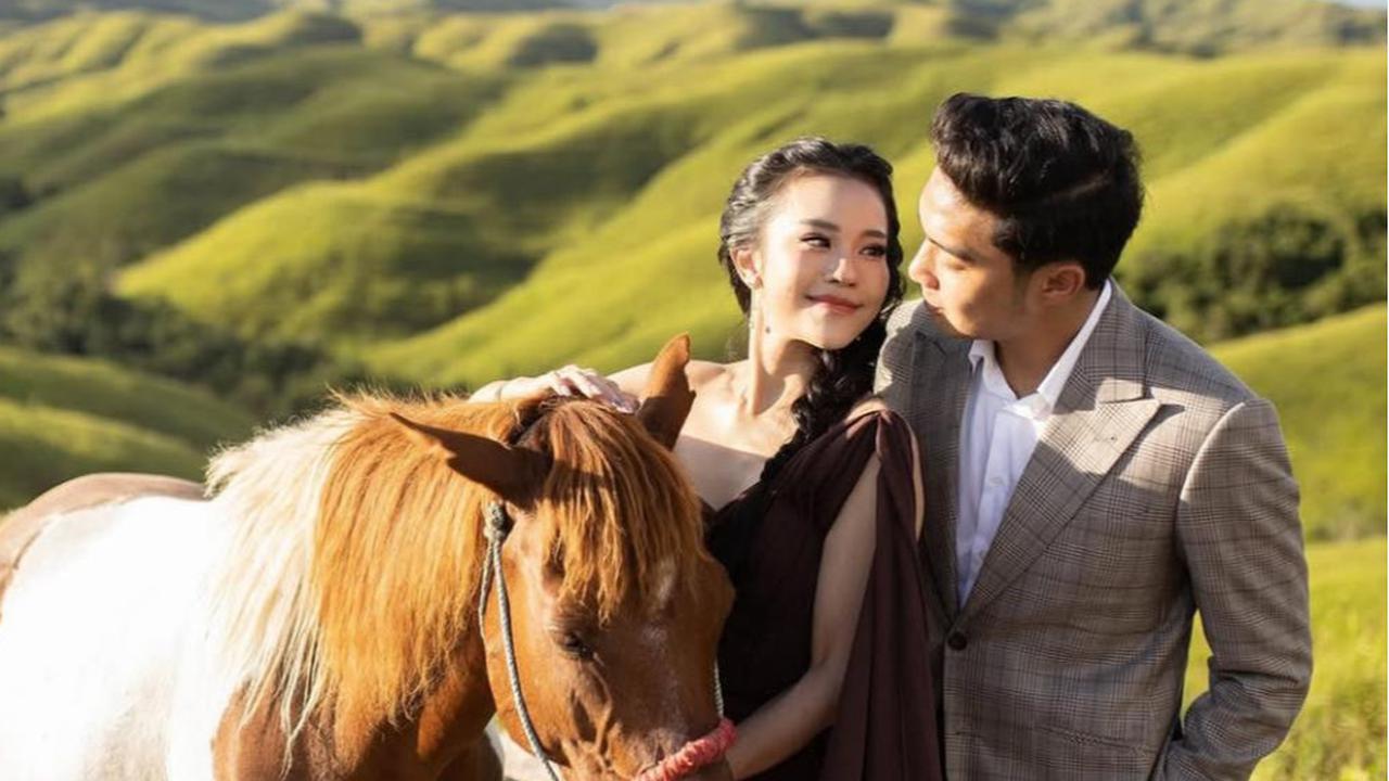 Tak Cuma Jessica Jane, Intip Tren Prewedding Selebriti Indonesia di Sumba