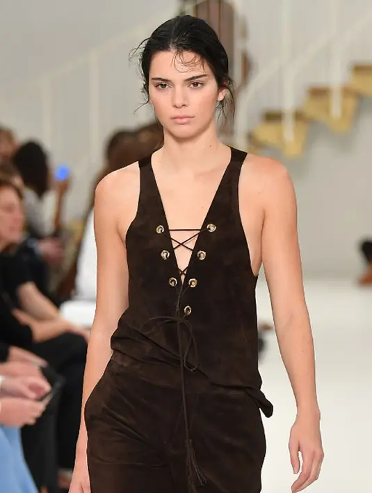 “Kendall tampak bahagia dengan Blake. Hubungan mereka berawal dari pertemanan dan semuanya pun berjalan dengan natural. Namun sekarang hubungan keduaya semakin serius,” ungkap sumber. (AFP/Marco Bertorello)