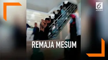 Beredar di media sosial sepasang remaja melakukan adegan mesum di atap sebuah masjid di Aceh.