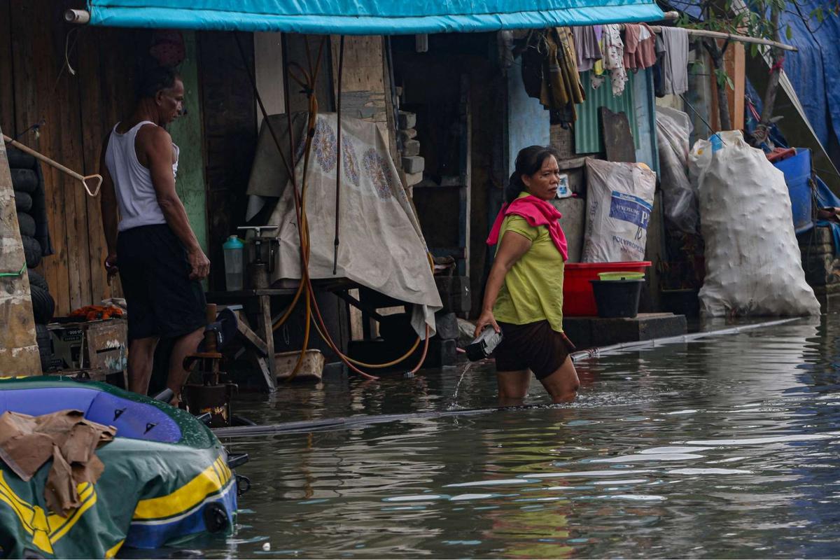 Banjir rob rendam Muara Baru