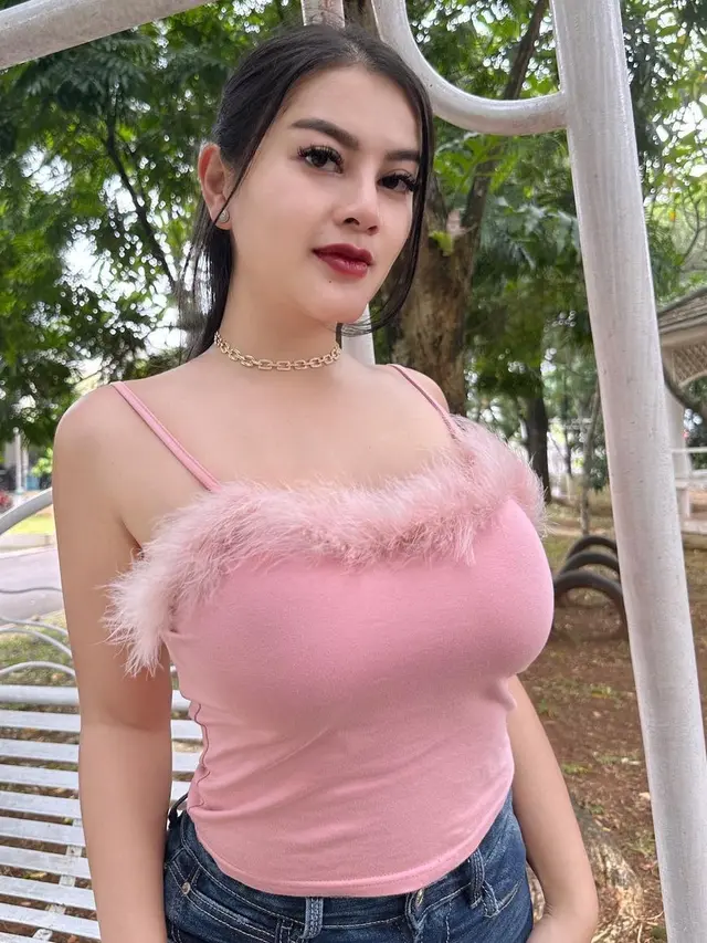 Kerap Tampil dengan Berpakaian Terbuka