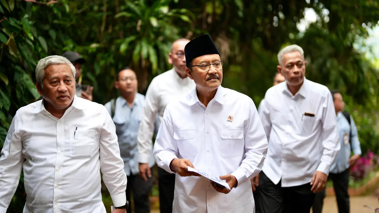 Presiden Prabowo Terima Laporan Gus Ipul soal Perkembangan Sekolah Rakyat