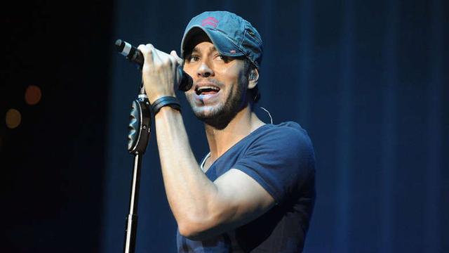Alami Kerugian Enrique Iglesias Gugat Label Rekaman Showbiz Liputan6 Com