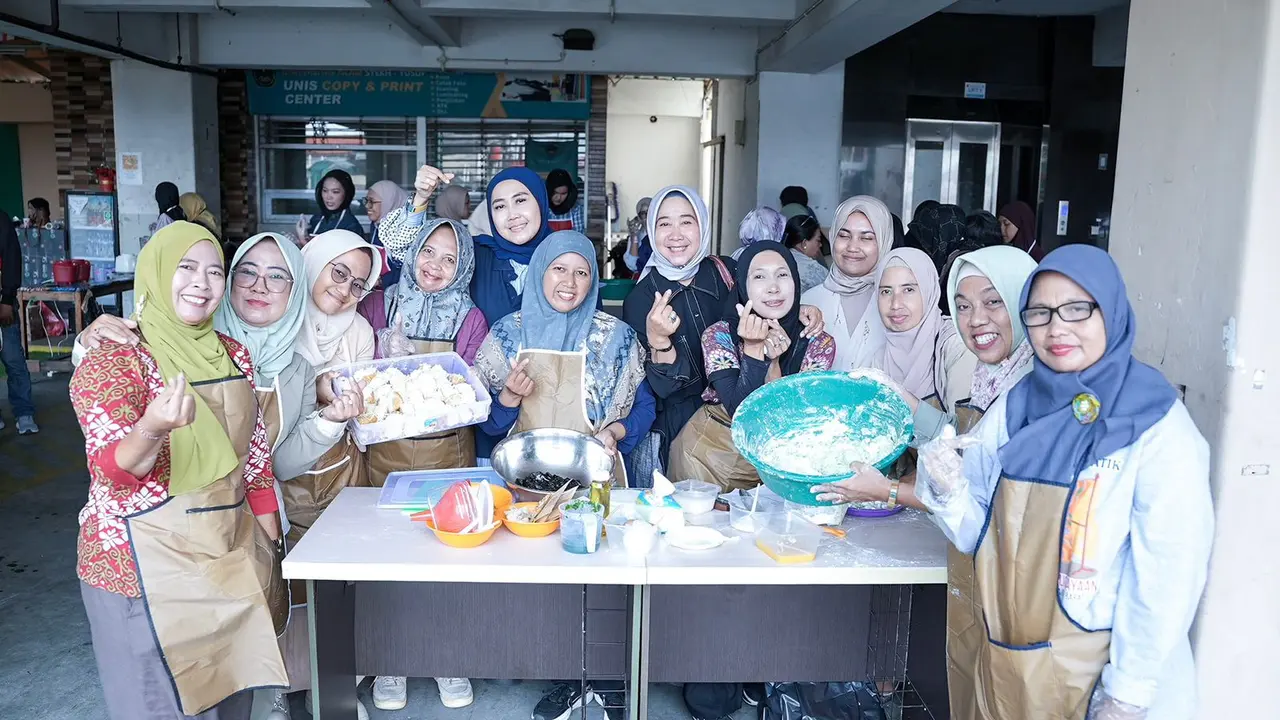 Yayasan Indonesia Setara (YIS) bekerja sama dengan Gebrakan Anak Negeri (GAN) mengadakan pelatihan workshop pembuatan makanan UMKM kepada ibu-ibu dan mahasiswa di Universitas Islam Syekh Yusuf, Babakan, Kota Tangerang, Sabtu (11/10/2025) (Istimewa)