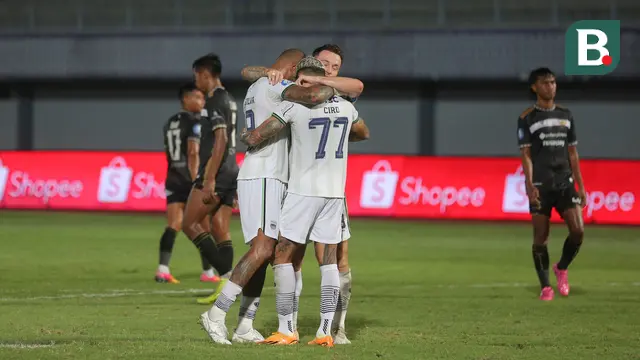 Foto: Gaya Ciro Alves saat Menendang Penalti, Ekspresinya Merusak Konsentrasi Kiper Lawan
