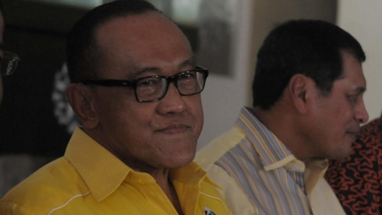 Ekspresi semringah Ical tanggapi putusan MA soal kisruh Golkar