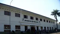 Museum Geologi Bandung (dok. wikimedia commons)