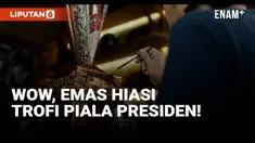 Ada yang istimewa pada tampilan trofi Piala Presiden 2024. Tampilannya kian mewah dengan emas murni 24 karat yang melapisi trofi persembahan untuk jawara Piala Presiden 2024.