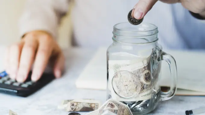 Tetap bisa menabung meski gaji pas-pasan