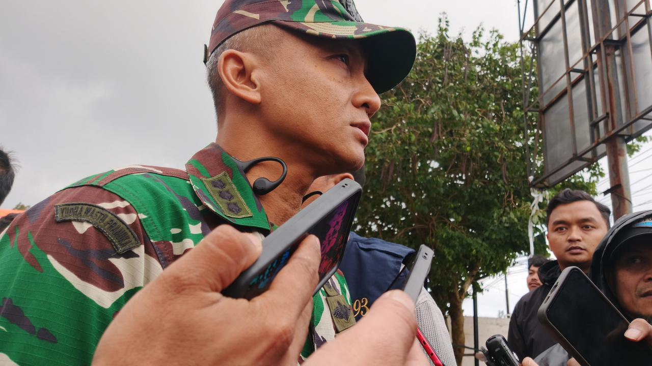 Prajurit TNI Diduga Turut Hilang dalam Bencana Longsor Cisarua Bandung Barat, Kodam Siliwangi Telusuri