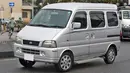 Ingin berniaga namun tanpa menginjak kopling? Suzuki Every bisa menjadi pilihan! Mobil dengan desain mengotak menciptakan ruang kabin yang lega untuk menyimpan barang. Selain itu dimensinya yang kompak memudahkan ketika masuk ke jalan-jalan yang terbilang sempit. Salah satu fitur unggulannya adalah kehadiran sunroof yang sudah menjadi standar di mobil ini. (Source: id.m.wikipedia.org)