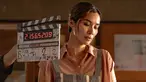 Noktah Merah Perkawinan yang menampilkan Marsha Timothy dan Oka Antara ramai dibahas netizen dua hari terakhir. Saat artikel ini disusun, film masih trending di Google. Karya sineas Sabrina Rochelle Kalangie ini kebanjiran pujian penonton dan pemerhati film. Ia disebut salah satu film Indonesia terbarik tahun ini. Berikut suasana di lokasi syuting Noktah Merah Perkawinan. (Foto: Dok. Rapi Film)
