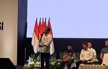 Jokowi Beri Kode ke Relawan: Pilih Pemimpin Bernyali, Jangan Cuma Menikmati Enak Duduk di Istana