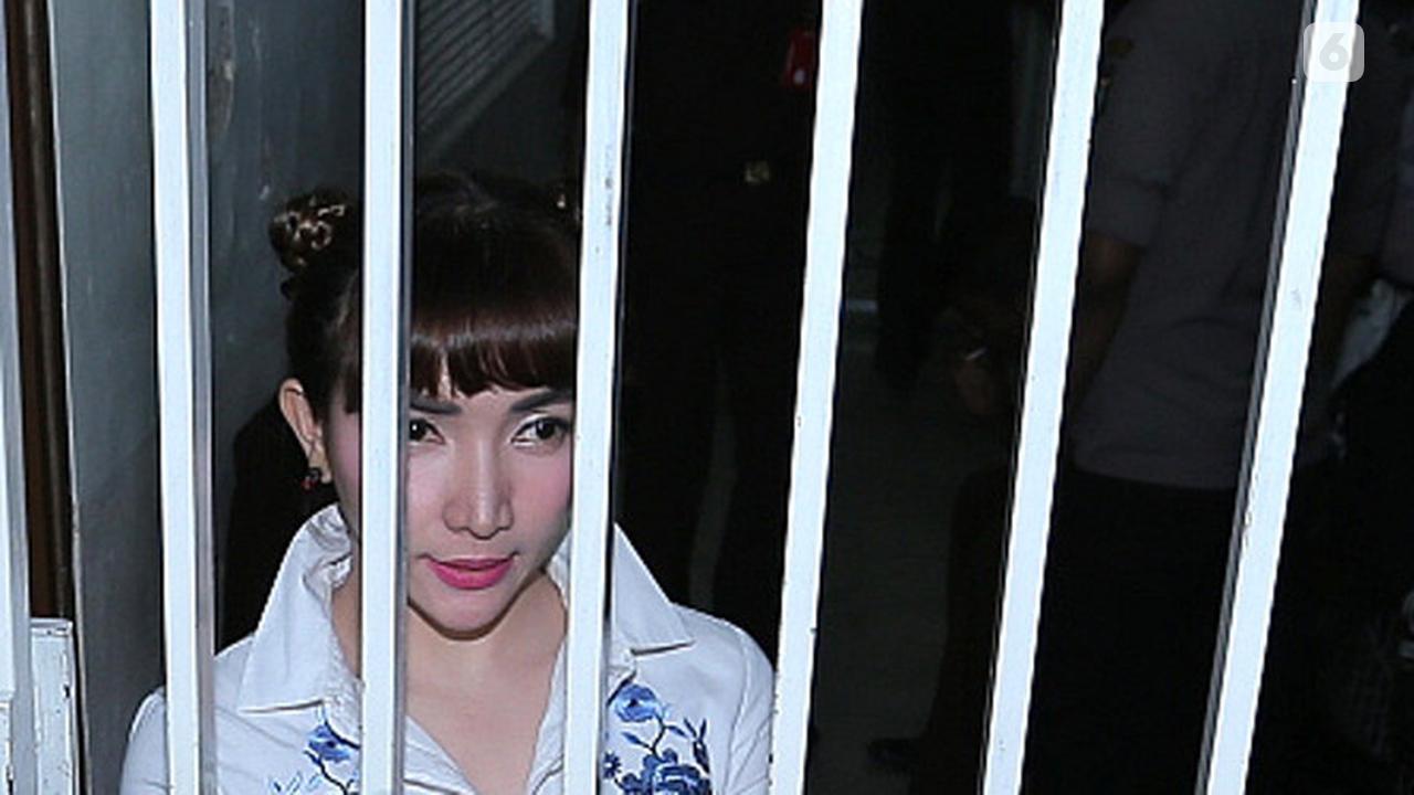 [Bintang] Roro Fitria