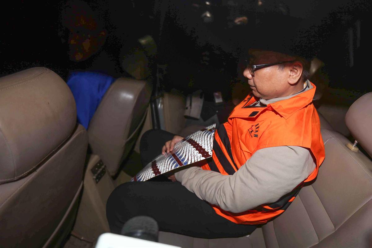 FOTO: KPK Resmi Menahan Yaqut Cholil Qoumas dalam Kasus Dugaan Korupsi Haji