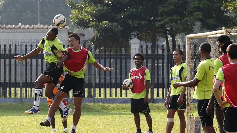 Persipura Latihan Terakhir Jelang Lawan Bengaluru FC_03