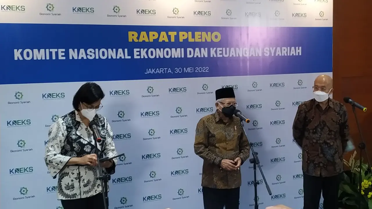 Menteri Keuangan Sri Mulyani  dalam Konferensi Pers Hasil Rapat Pleno KNEKS di Aula Mezzanine, Gedung Djuanda I, Kompleks Kementerian Keuangan, Jakarta, Senin (30/5/2022).