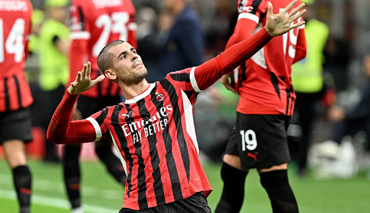 Alvaro Morata membuka keran gol kemenangan AC Milan di menit ke-38. (Gabriel BOUYS/AFP)