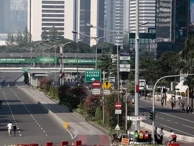Suasana saat Car Free Day di Kawasan Bunderan HI, Jakarta, Minggu (12/6/2016). Hari Minggu pertama di bulan Ramadan tampak sepi dibandingkan dengan hari Minggu pada umumnya. (Liputan6.com/Faizal Fanani)
