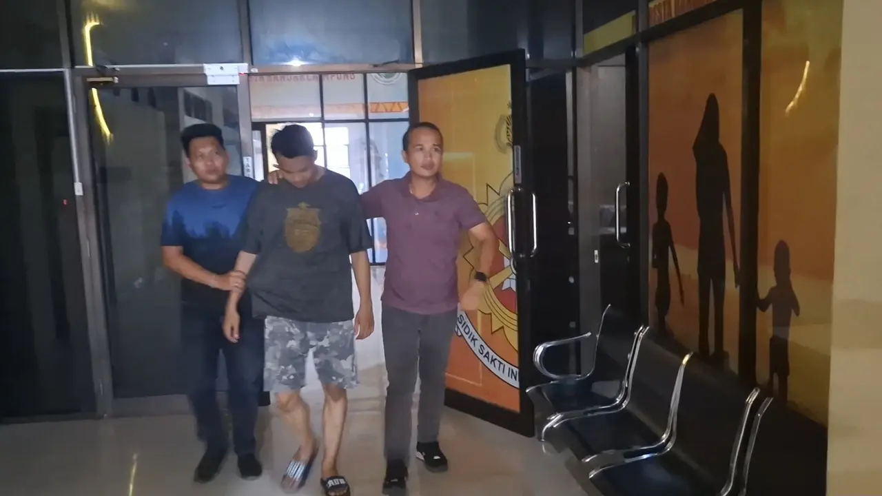 MAY (21), tersangka penganiayaan santri ponpes di Bandar Lampung.  Foto : (Liputan6.com/Ardi)