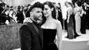 Beberapa pekan lalu tersiar kabar soal putusnya The Weeknd dan Selena Gomez. Lalu kabar selanjutnya datang mengenai Selena yang kembali dengan mantan pacarnya, Justin Bieber. Bagaimana dengan The Weeknd? (AFP/Mike Coppola)
