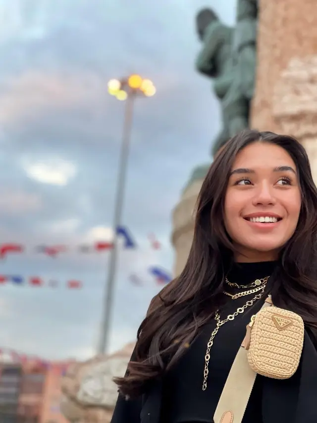 7 Potret Lula Lahfah, Selebgram yang Dituding Khianati Mendiang Laura Anna