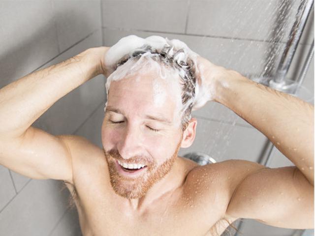Wahai Pria Begini Cara Ampuh Menghilangkan Ketombe Ragam Bola Com