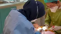 Tips agar Anak Tidak Takut ke Dokter Gigi, Jangan Pas Sakit