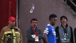 Drama dimulai dari Vinicius Jr yang melakukan selebrasi setelah mencetak gol ke gawang Benfica. Hal itu membuat kemarahan dari pendukung tuan rumah. (AP Photo/Pedro Rocha)