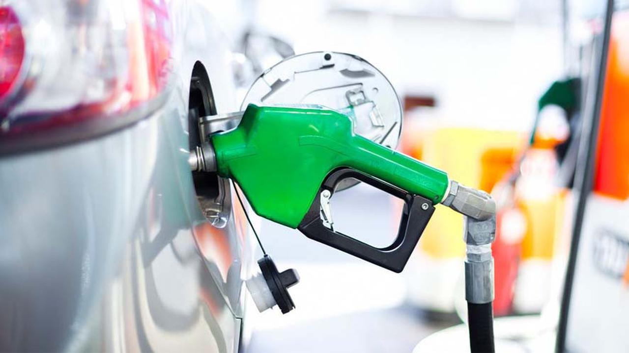 Ilustrasi pengisian bahan bakar (thoughtco.com)