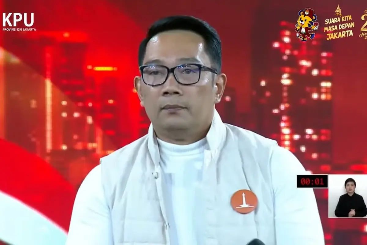 Cagub Jakarta nomor urut 1 Ridwan Kamil dalam debat perdana Pilkada Jakarta 2024, Minggu (6/10/2024) di JIExpo Kemayoran, Jakarta Pusat.