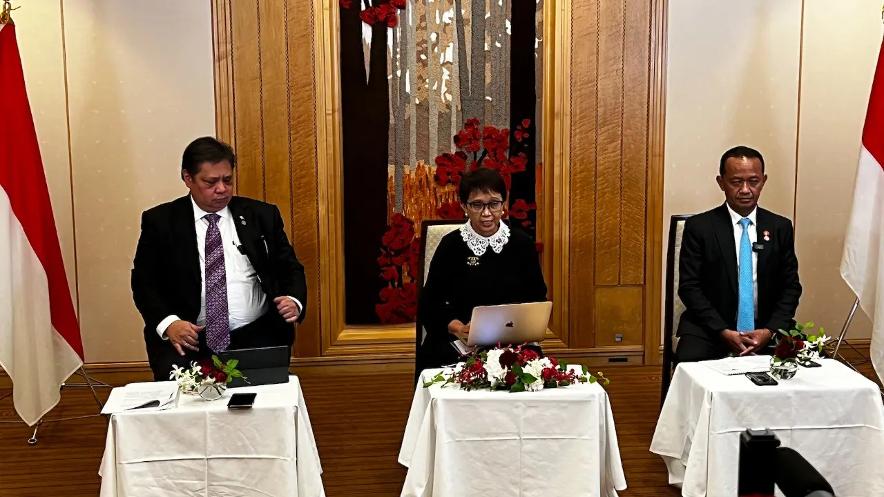 Kunjungan Menlu Retno Marsudi ke Tokyo, Jepang mendampingi Presiden Jokowi.