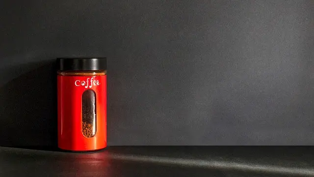Toples Kopi (Image by Rae Wallis from Pixabay)