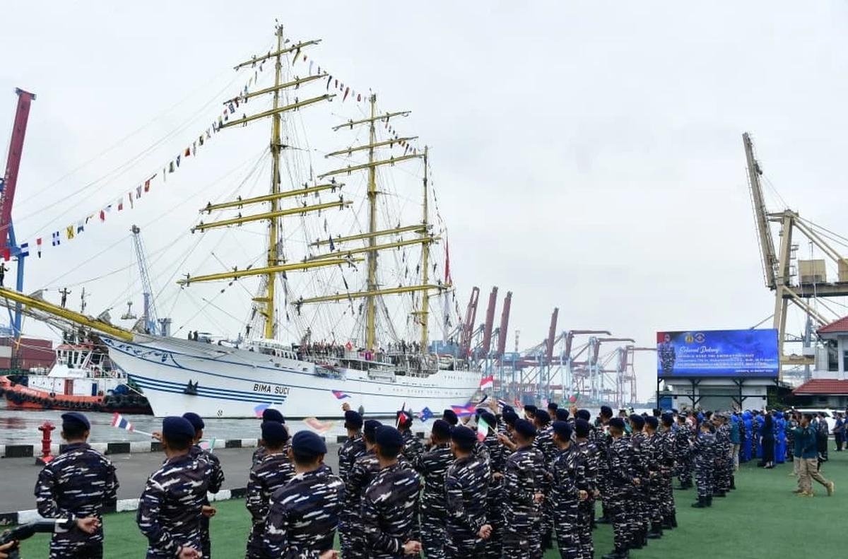 FOTO: KRI Bima Suci Jalankan Misi Pelayaran Diplomasi dan Latihan Taruna TNI AL