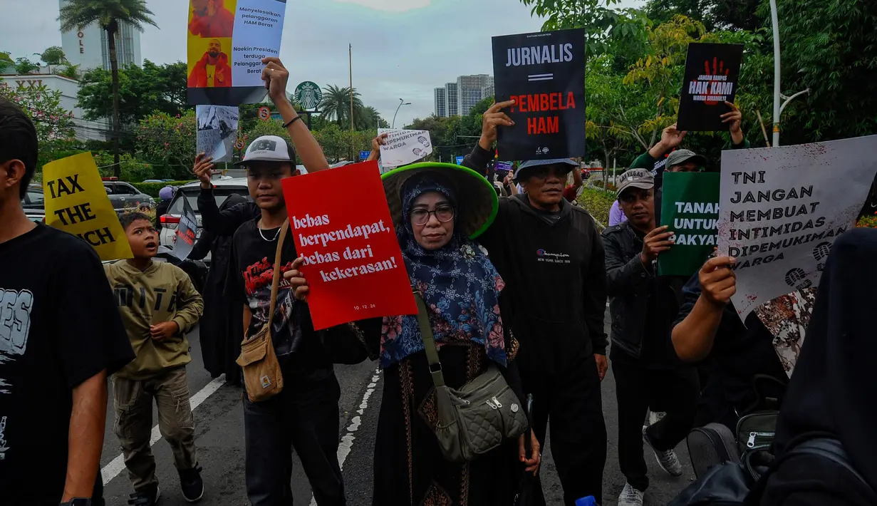 Peringatan Hari HAM Sedunia 2024 mengusung tema "Our Rights, Our Future, Right Now". Sementara, di Indonesia, peringatan Hari HAM Sedunia 2024 mengusung tema "Harmoni dalam Keberagaman Menuju Indonesia Emas 2045". Tema ini menjadi sebuah refleksi cita-cita besar sebagai bangsa yang hidup dalam keberagaman. (merdeka.com/Arie Basuki)