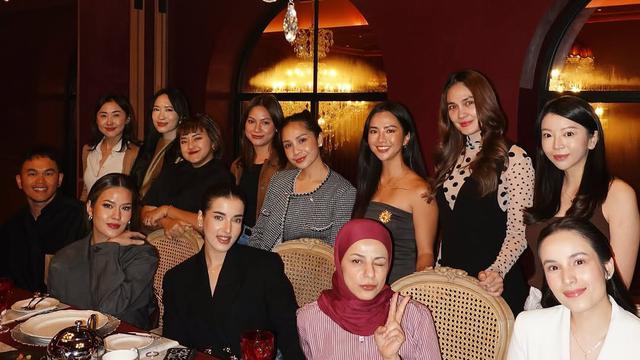 Momen Tasya Farasya Kumpul dengan Beauty Owner. (instagram/tasyafarasya)